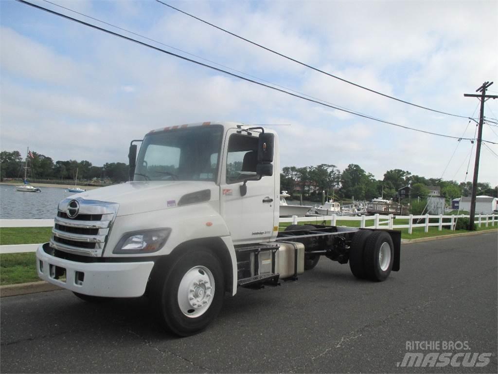 Hino 268 Kamioni-šasije