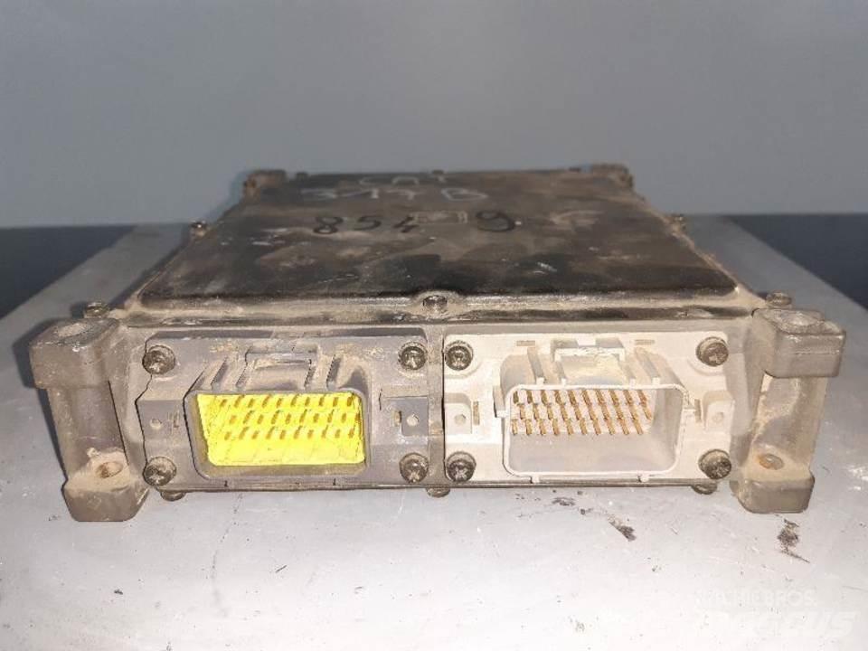 CAT 317B Kabine i unutrašnjost