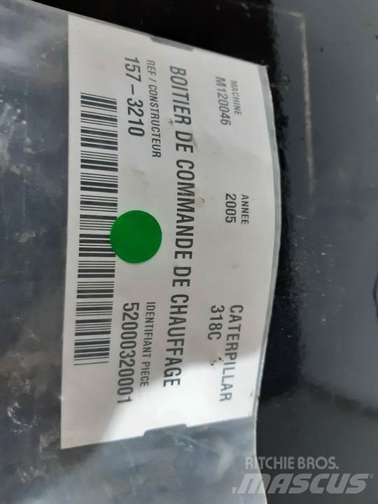 CAT 318C Kabine i unutrašnjost