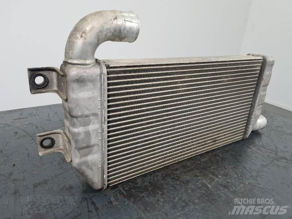 CAT 323D Motori