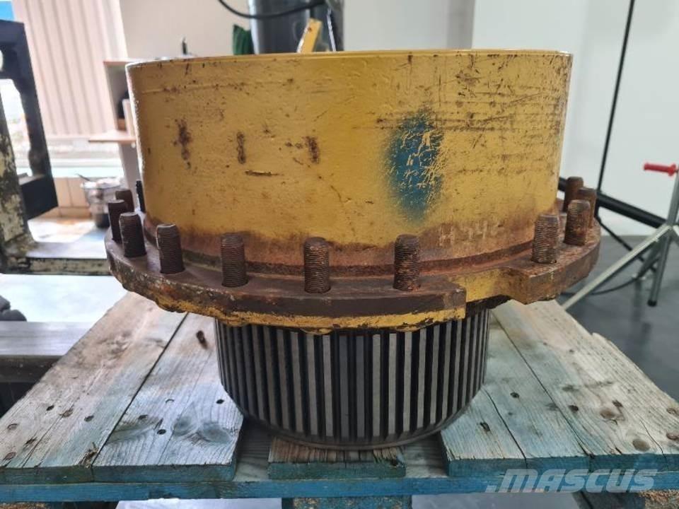 CAT 735 Transmisija