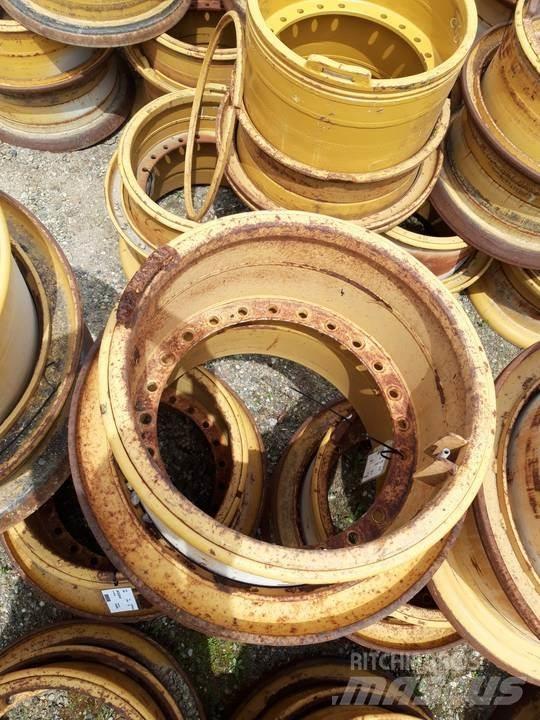 CAT 735 Gusjenice