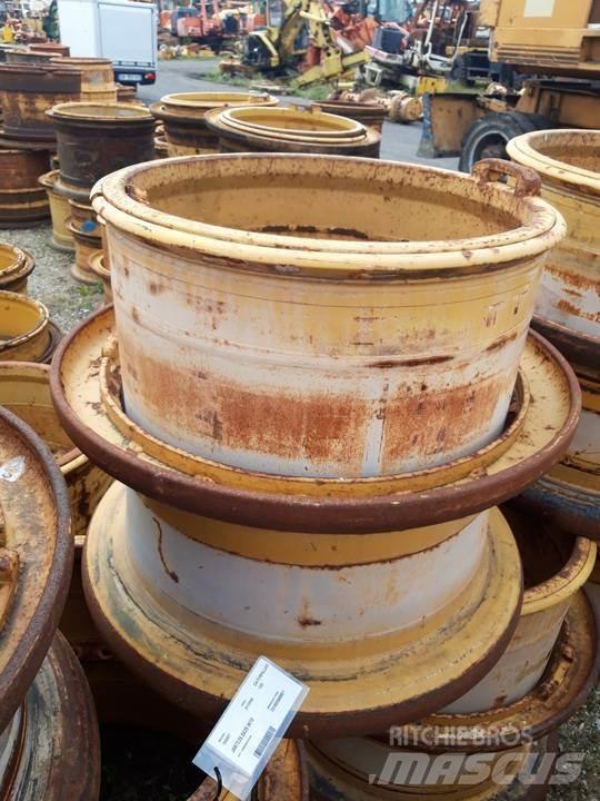 CAT 735 Gusjenice