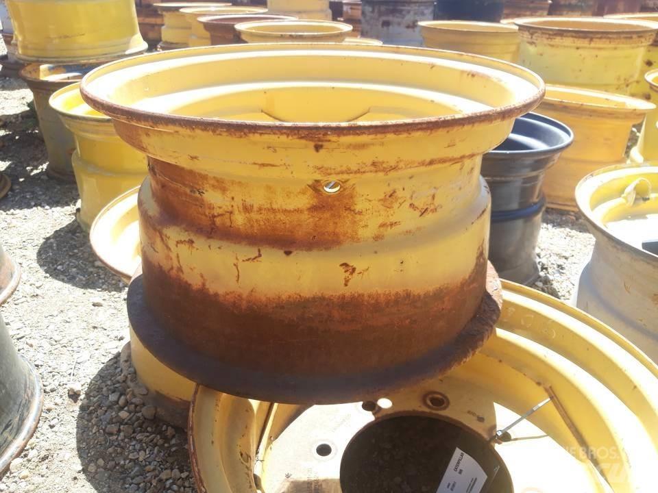 CAT 906 Gusjenice