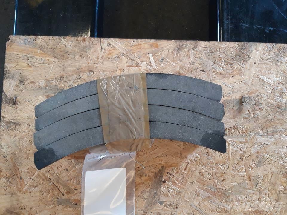 CAT 966C Gusjenice