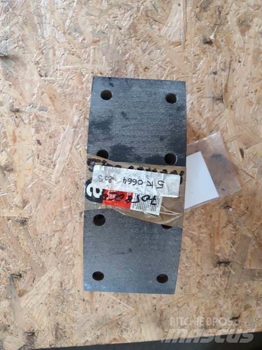 CAT 966C Gusjenice