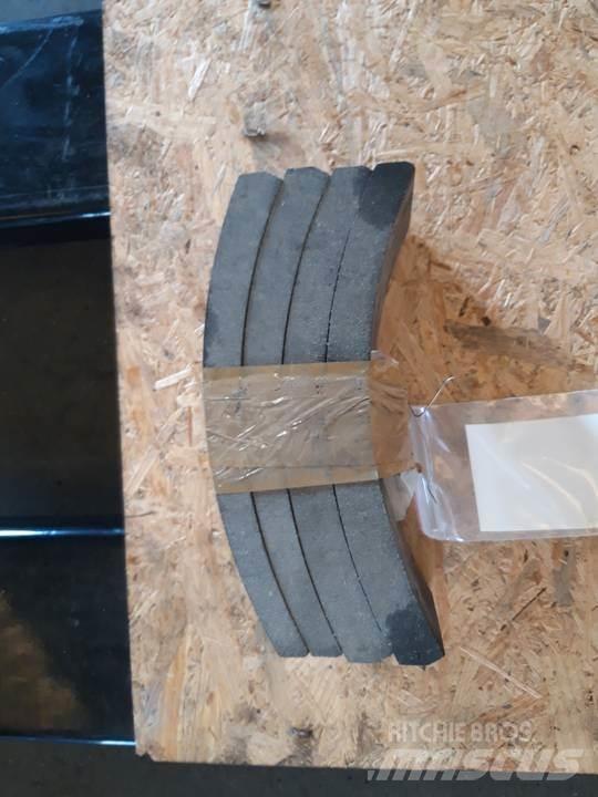 CAT 966C Gusjenice