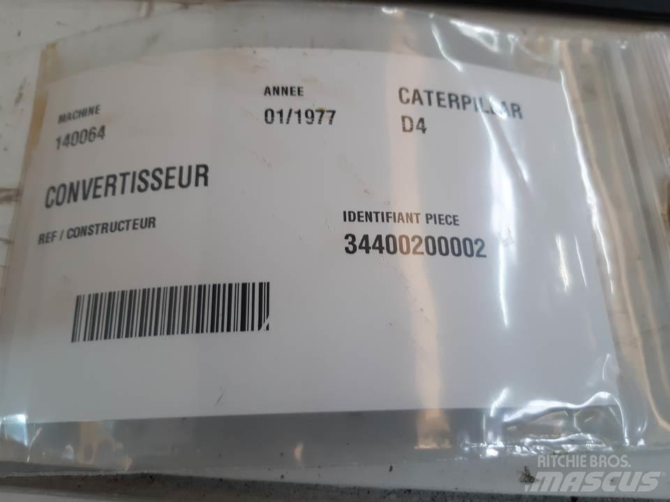 CAT D4 Transmisija