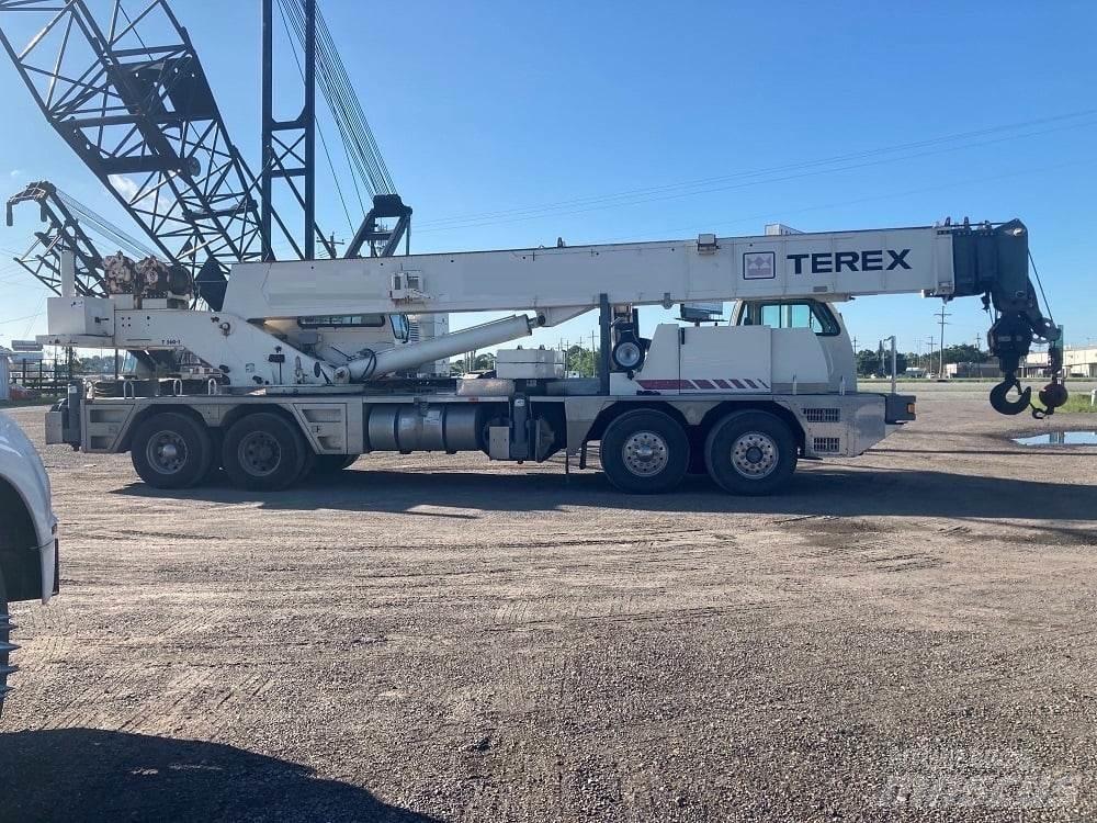 Terex T 560 Rabljene dizalice za težak teren