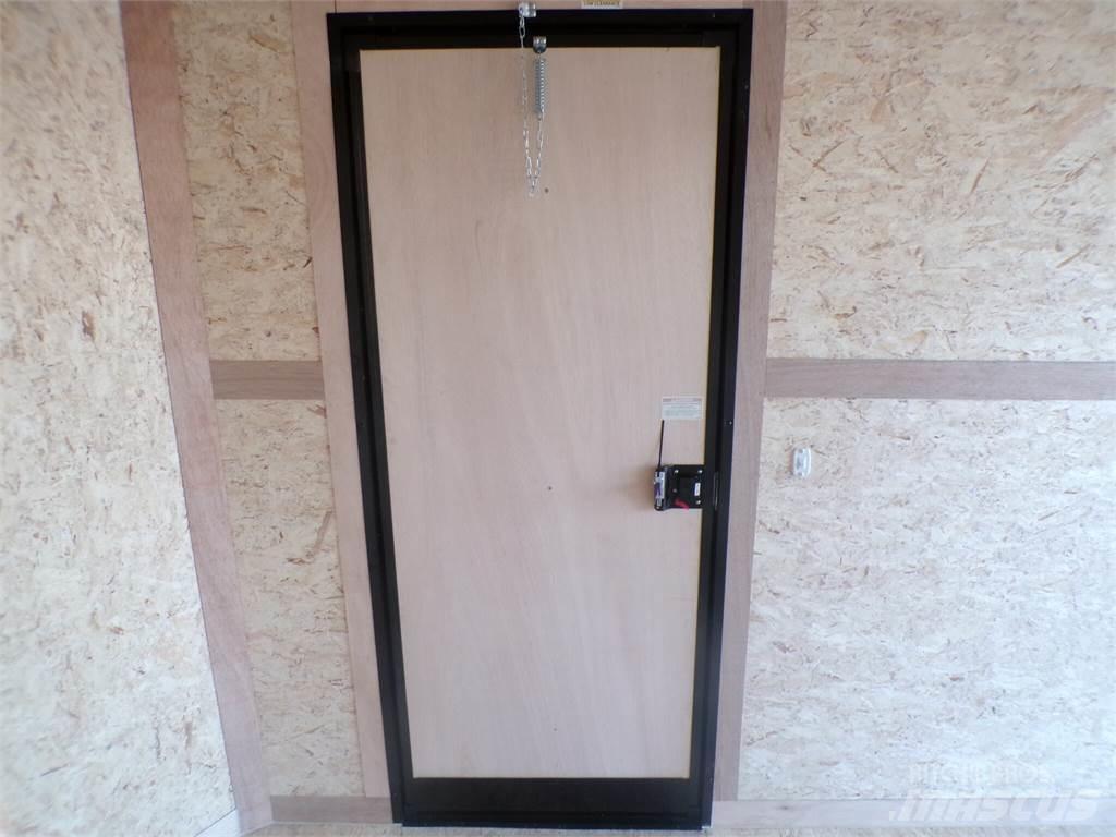  Stealth Sanduk prikolice
