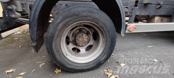 Avia A80 +CTS Rol kiper kamioni s kukama za dizanje