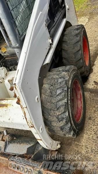 Bobcat S130 Skid steer mini utovarivači