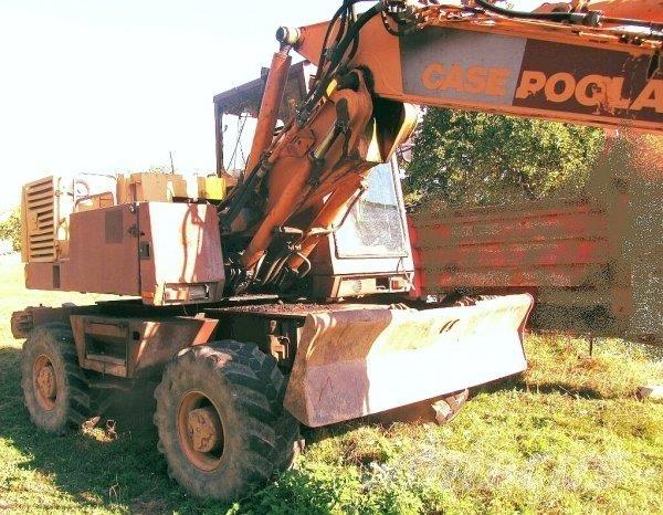 CASE 688 (Poclain) Bageri na kotačima
