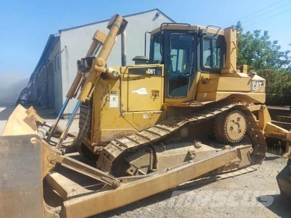 CAT D6T XL Buldožeri gusjeničari