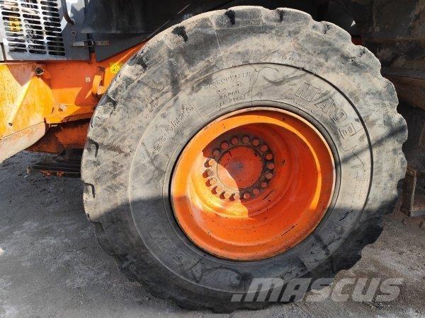 Hitachi ZW 220 Utovarivači na kotačima