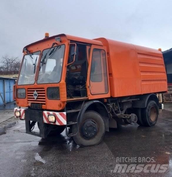IFA W50 +KM 2301 Strojevi za metenje