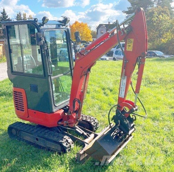 Komatsu PC 16 R-3HS Mini bageri <7t