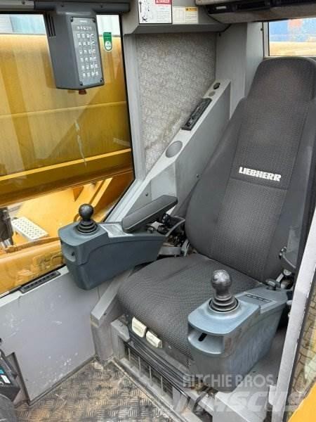 Liebherr 1030-2.1 Kamioni sa kranom
