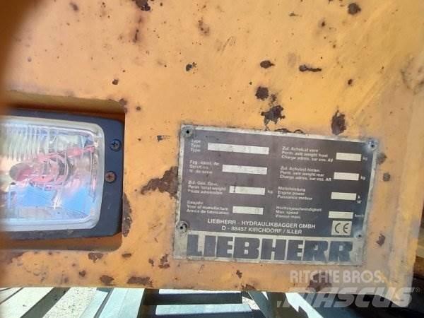 Liebherr A310 B Bageri na kotačima