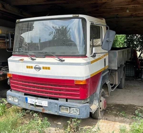 Nissan L351 Rol kiper kamioni s kukama za dizanje