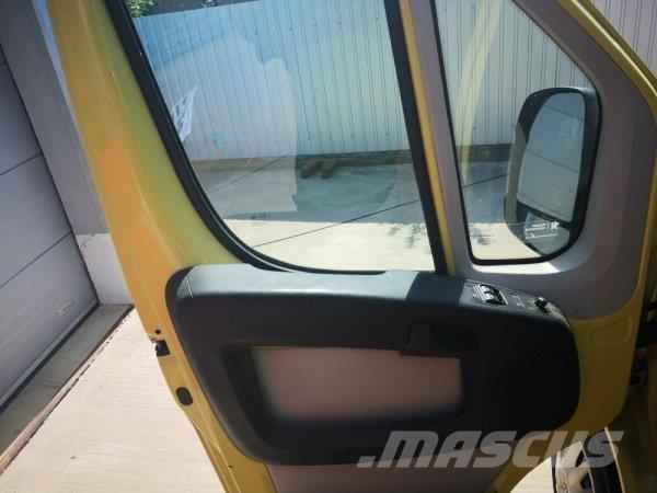 Peugeot Boxer 2.2D Građevinarstvo – ostalo