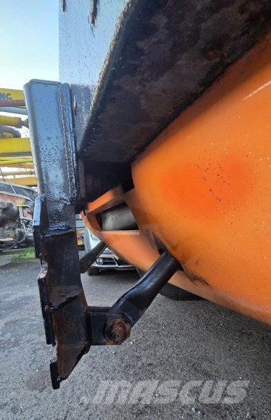 Praga NTS 265 + sypač Posipači soli i pijeska