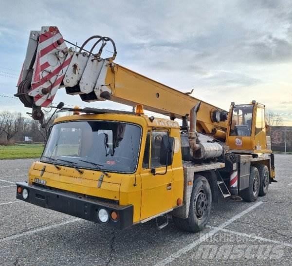 Tatra T815 +AD 28 (ČKD) Kamioni sa kranom
