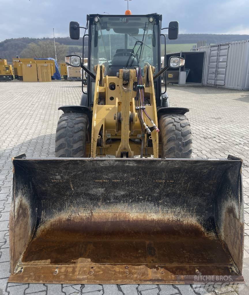 CAT 906 M Utovarivači na kotačima