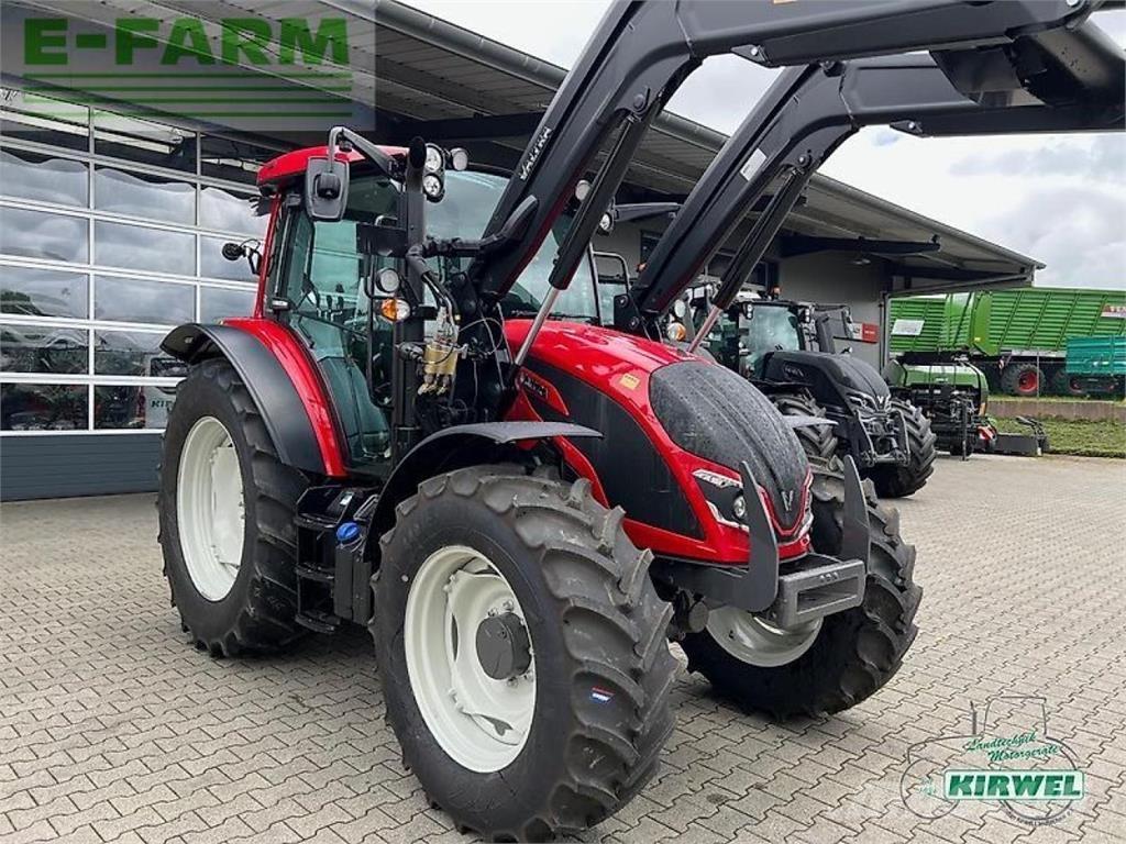 Valtra a 105 Traktori