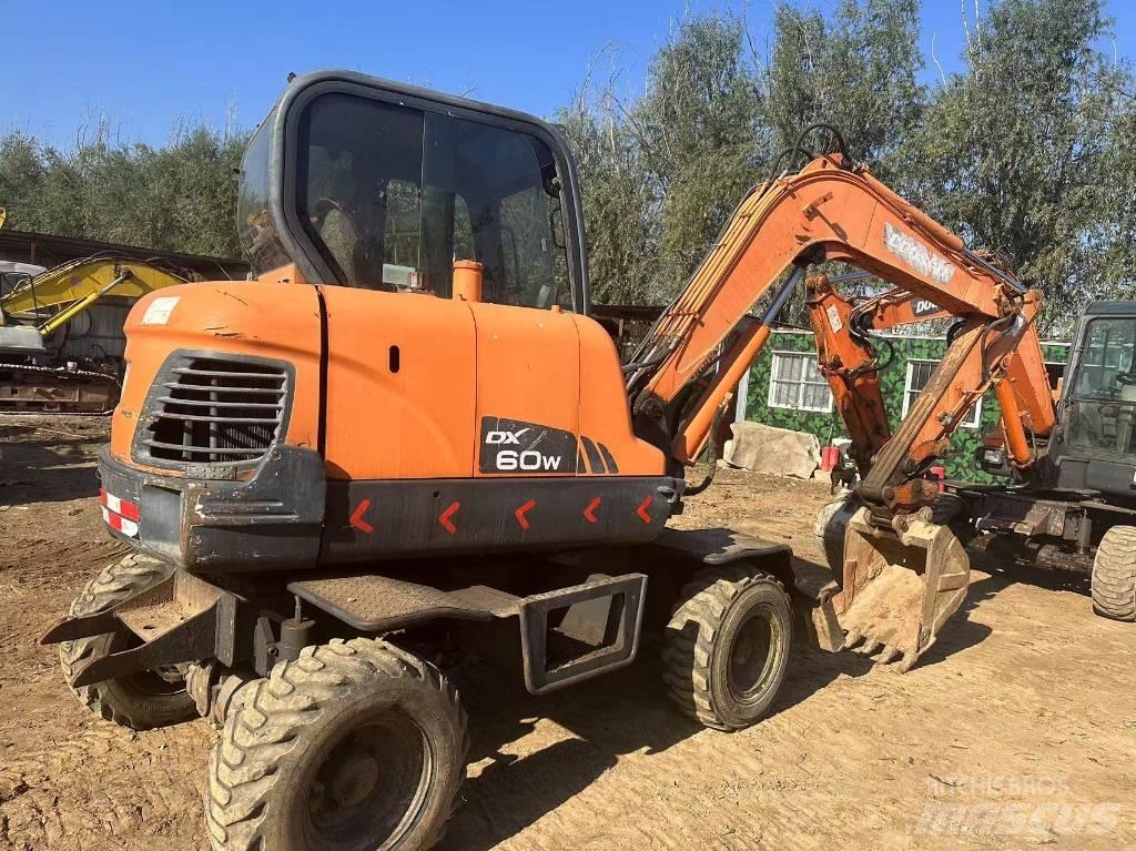 Doosan DX60W Mini bageri <7t