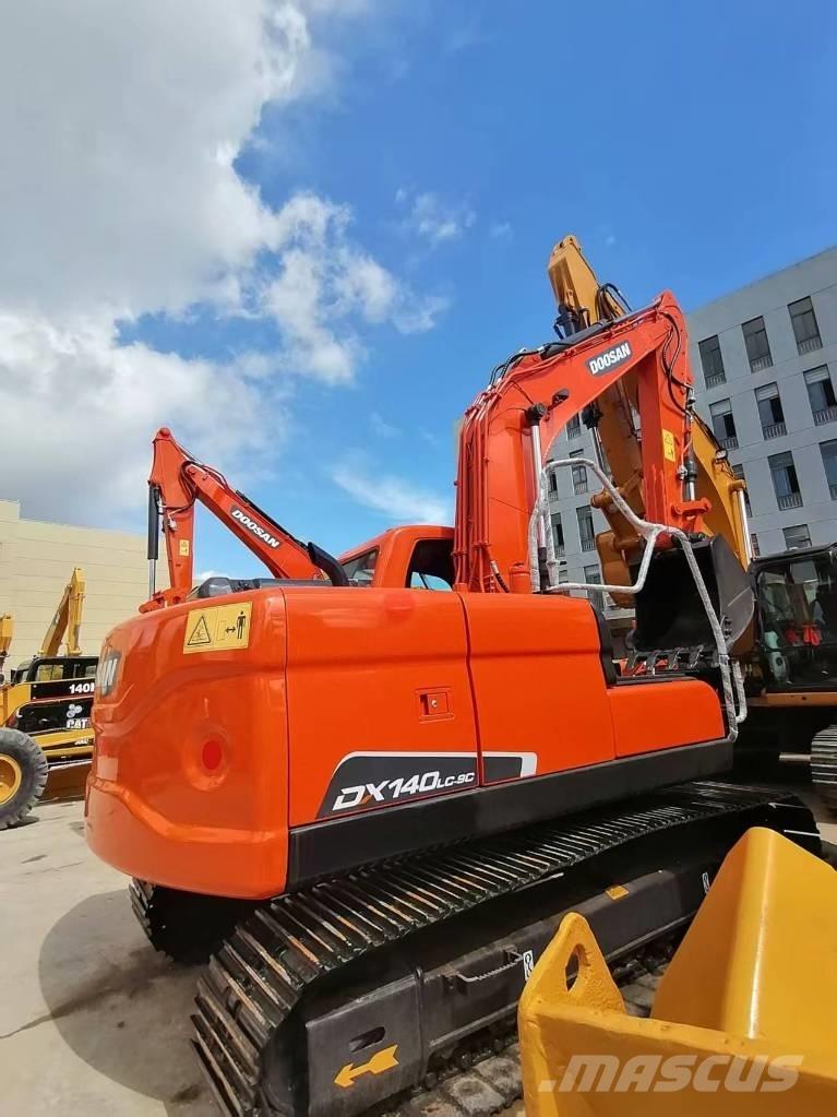 Doosan DX 140 Bageri gusjeničari