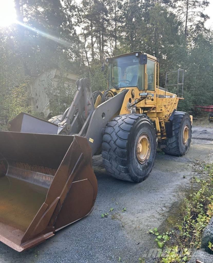 Volvo L 220 D Utovarivači na kotačima