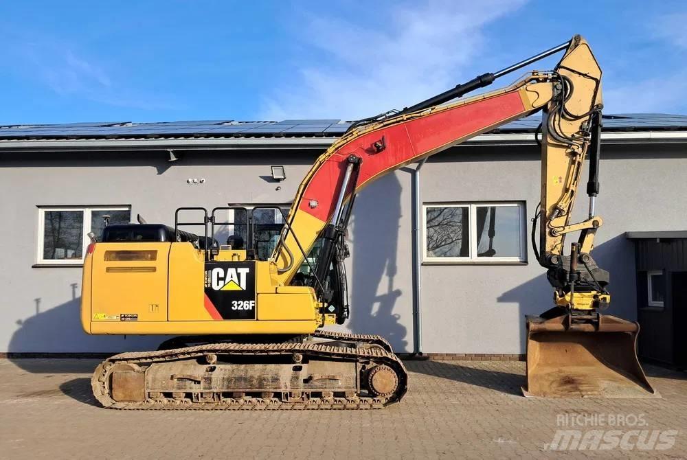 CAT 326 F L Bageri gusjeničari