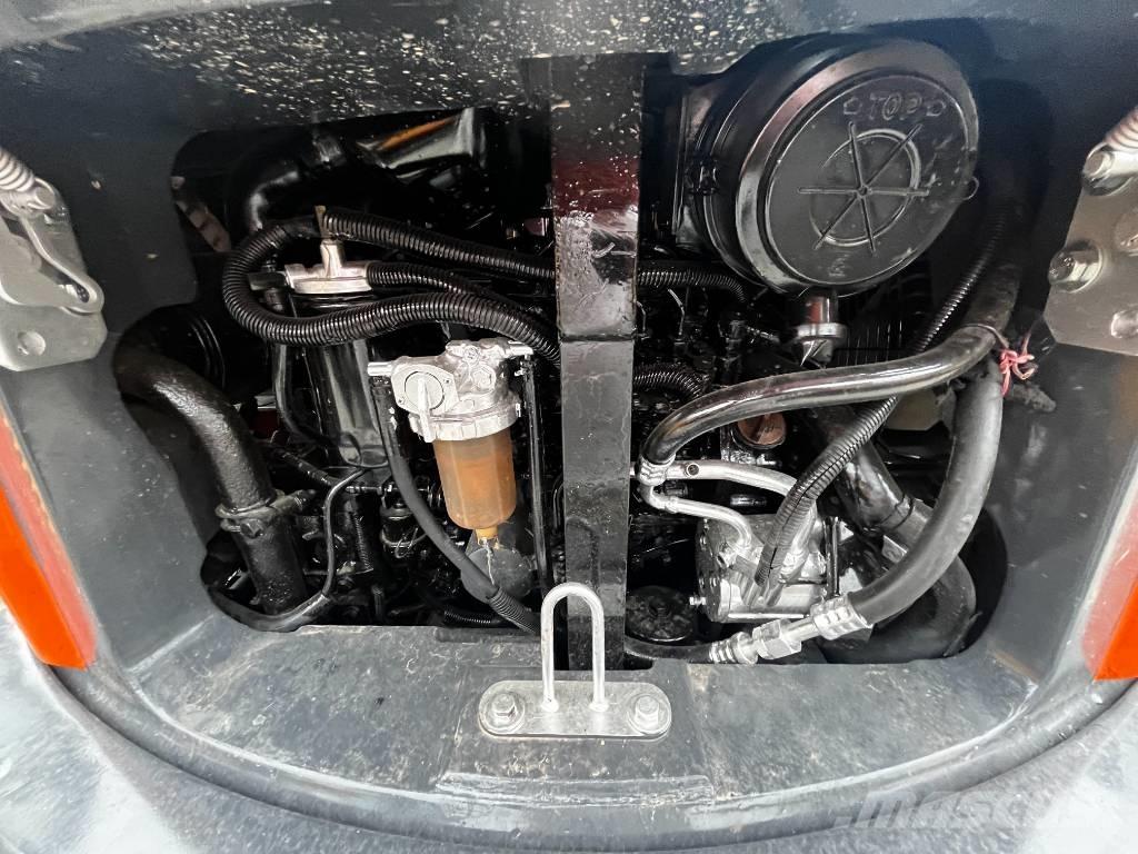 Hitachi ZX 50 U Mini bageri <7t