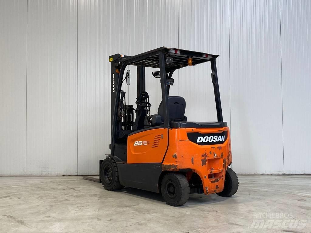 Doosan B25X-7 Električni viličari