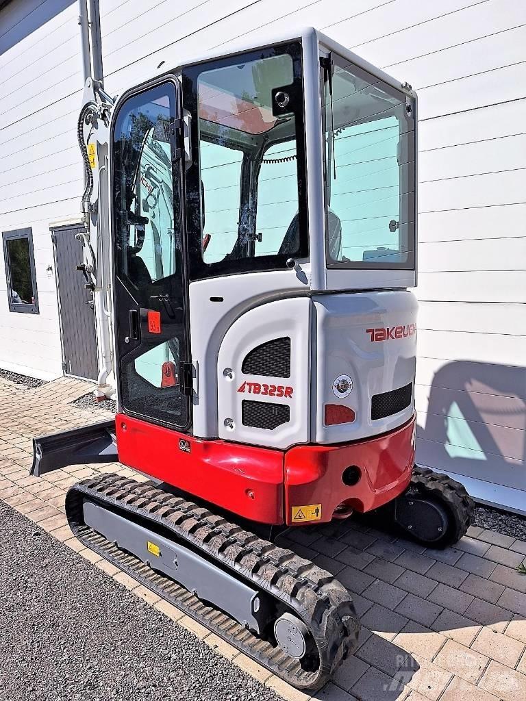 Takeuchi TB325R Mini bageri <7t