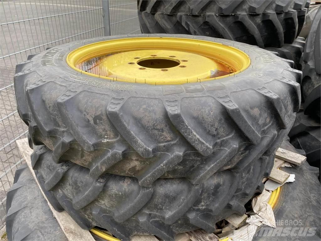 BKT 270/95R32 Gume, kotači i naplatci