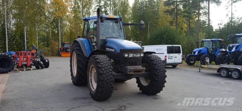 New Holland 8560 RC Traktori