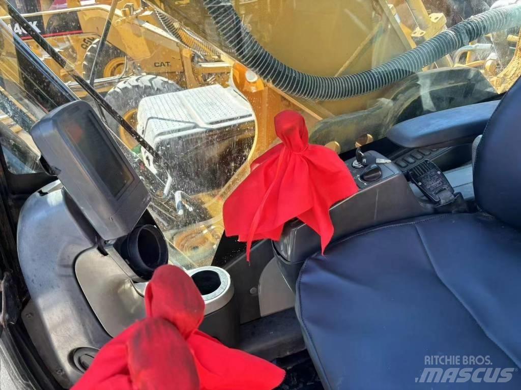 CAT 325 D Bageri gusjeničari