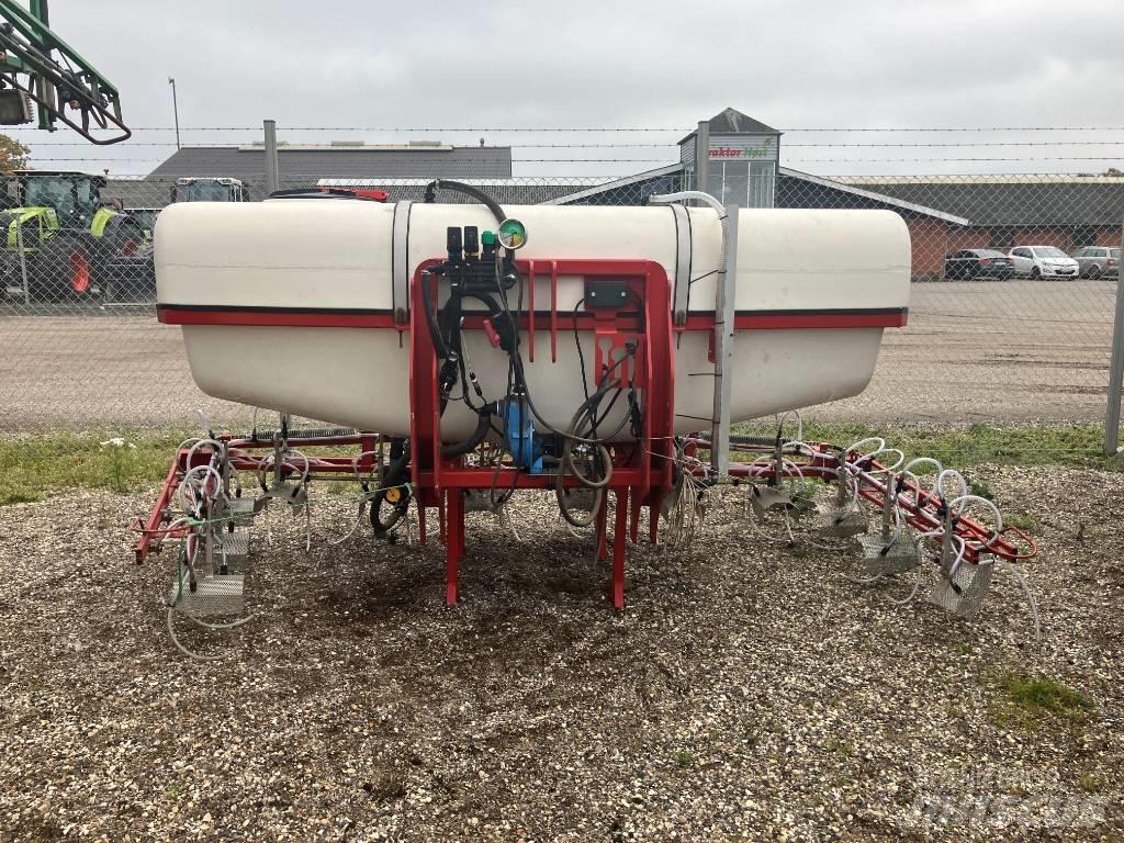  Agrovo 3000 liter Ugradene prskalice