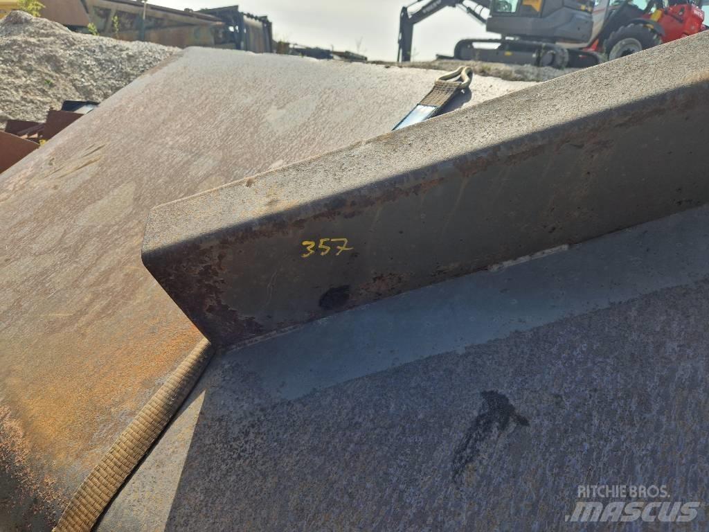 Volvo L 180 Kašike / Korpe