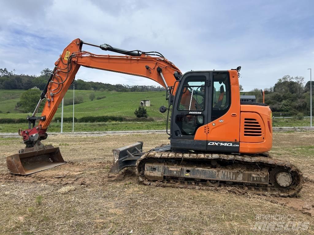 Doosan DX 140 Bageri gusjeničari