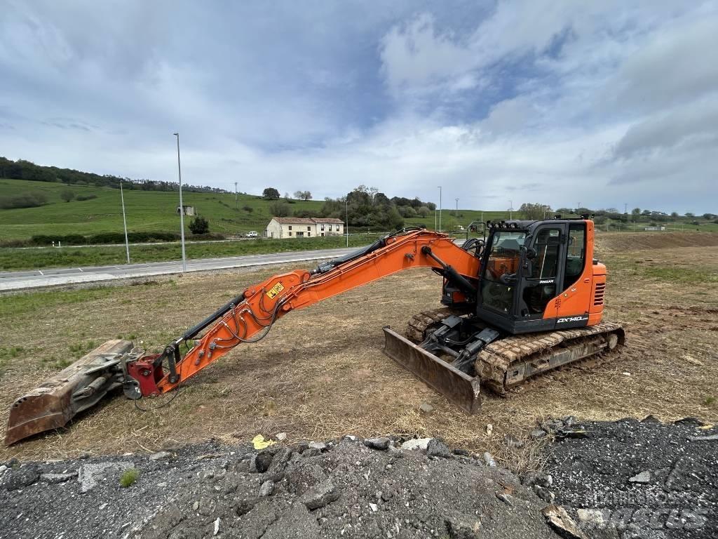 Doosan DX 140 Bageri gusjeničari
