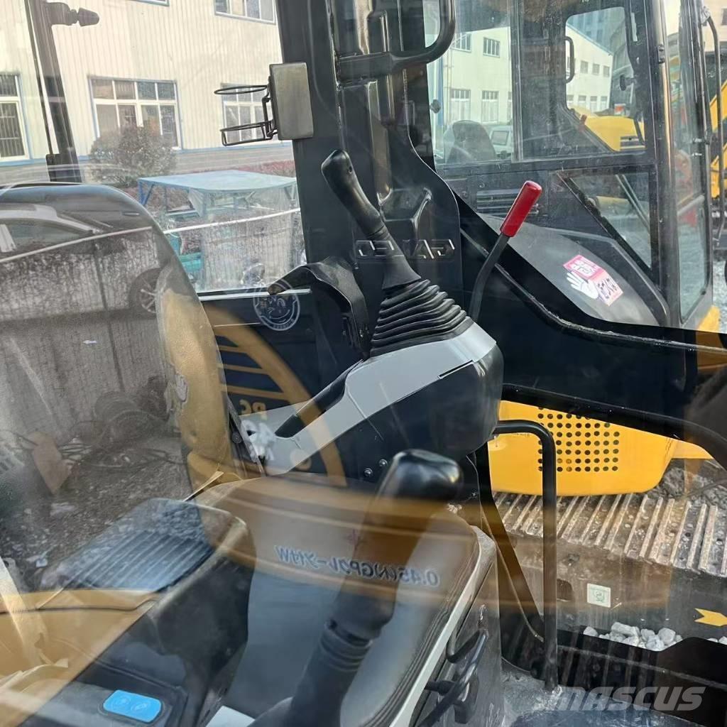 Komatsu PC 35 MR Mini bageri <7t
