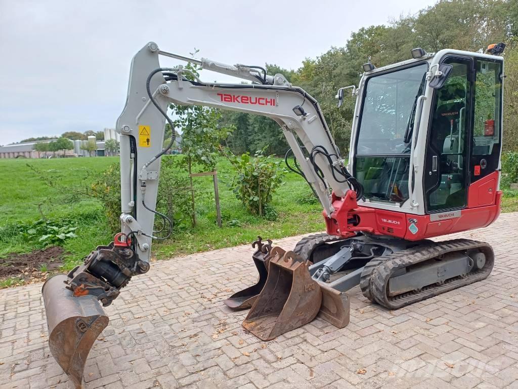Takeuchi TB 230 Mini bageri <7t