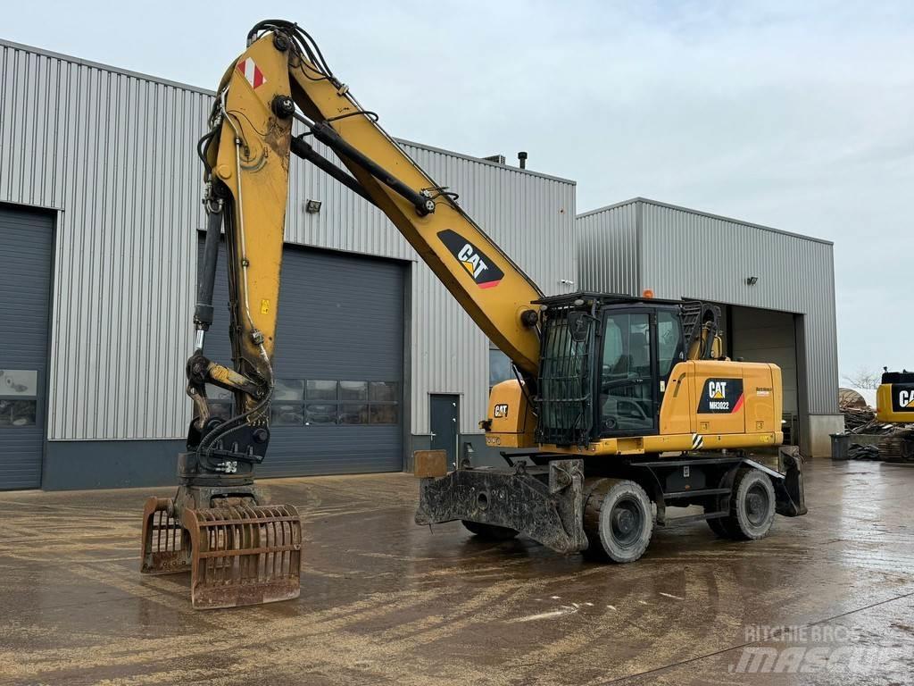 CAT MH3022 Bageri za manipuliranje materijalom / otpadom