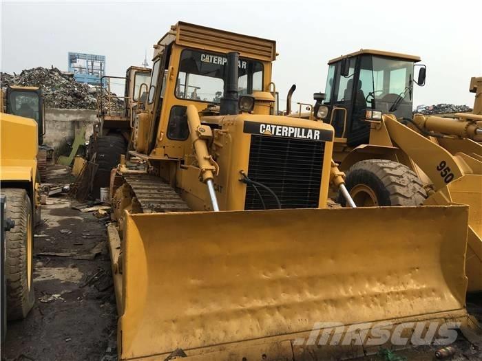 CAT D 6 D Buldožeri gusjeničari