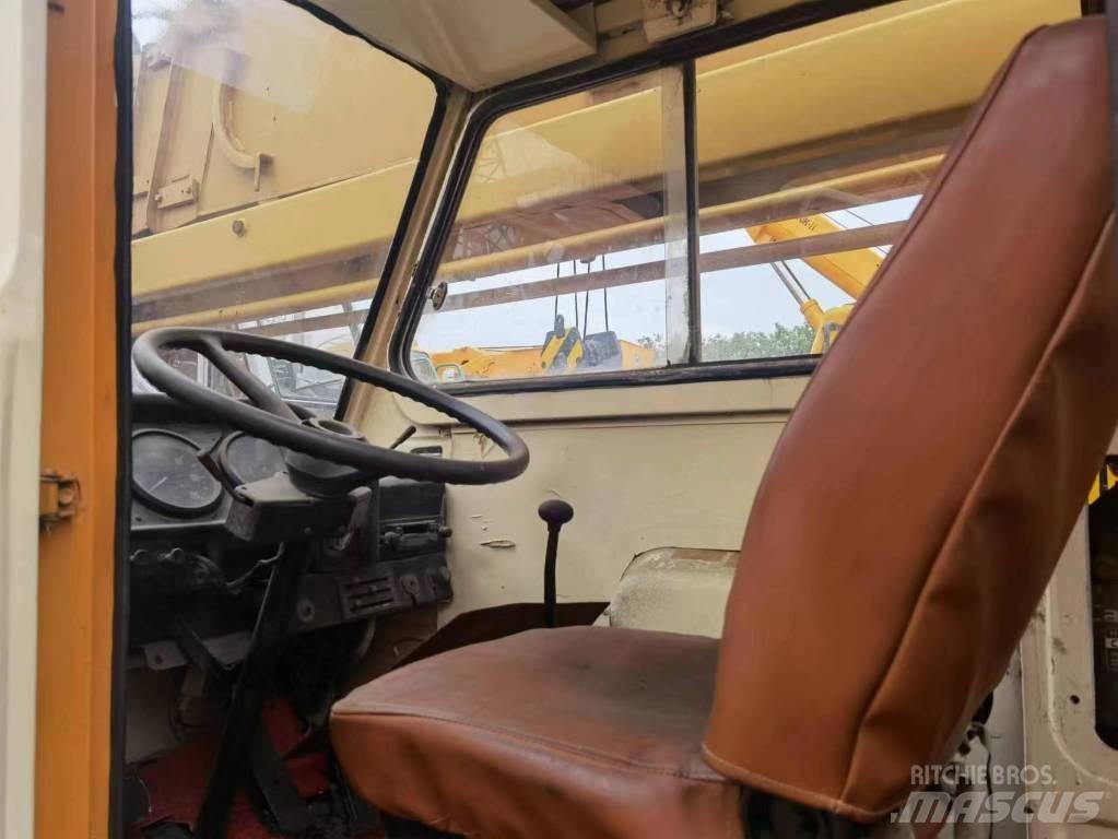 Kato 250 Rabljene dizalice za težak teren