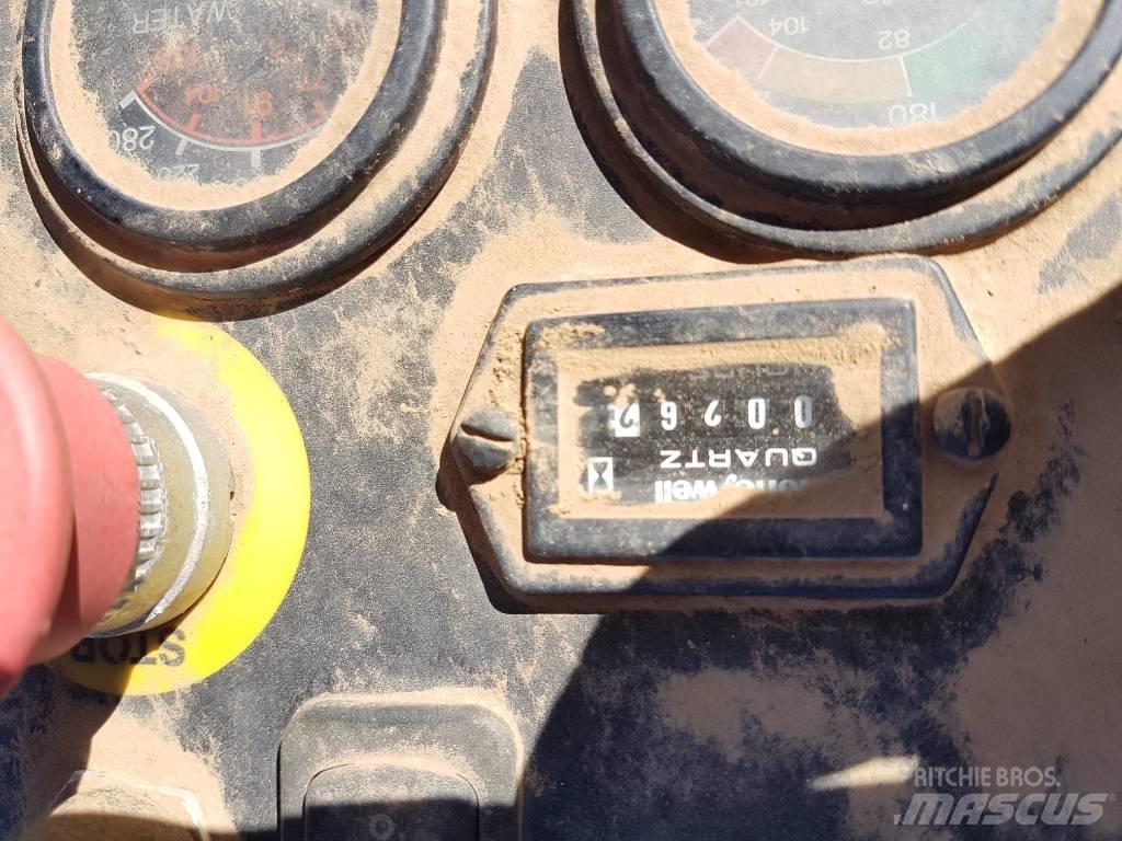 Volvo PT 125 Gumeni valjci na kotačima