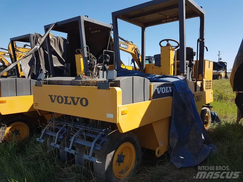 Volvo PT 125 Gumeni valjci na kotačima